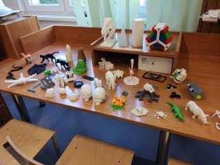 obrazek: Przykładowe modele wydrukowane na drukarkach 3D