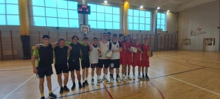 Mistrzostwa-Powiatu-w-koszykowce-chlopcow-3×3-1