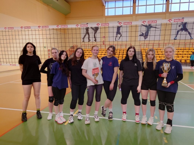 Turniej-Pilki-Siatkowej-z-Okazji-Dnia-Kobiet-14