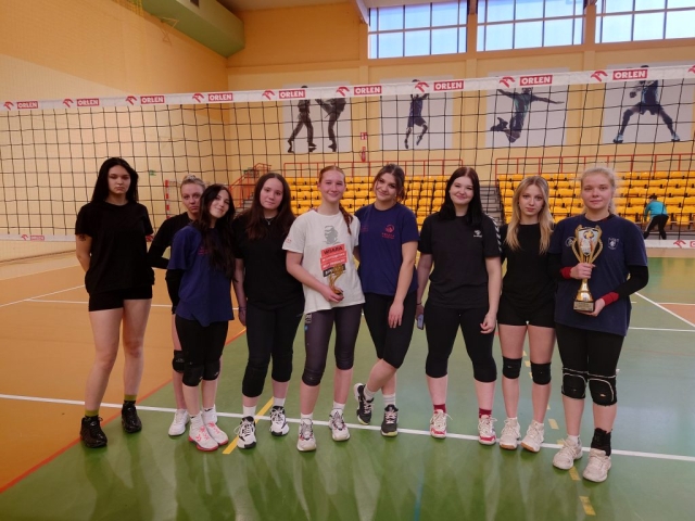 Turniej-Pilki-Siatkowej-z-Okazji-Dnia-Kobiet-15