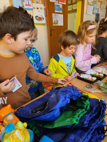 Kiermasz Wiosenny w SP3 dla Krzyśka (13)