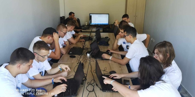 informatycy-i-programisci-praktyki-erasmus-grecja-1-1