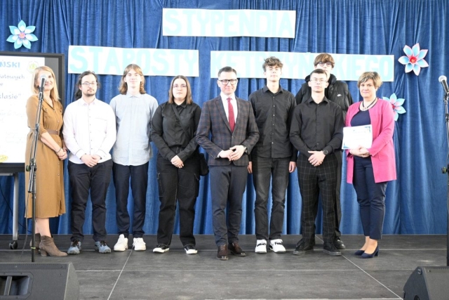 Apel z wręczeniem Stypendiów Starosty Kętrzyńskiego (11)