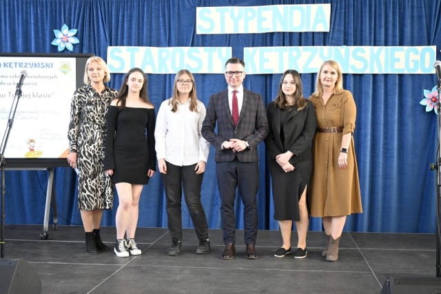 Apel z wręczeniem Stypendiów Starosty Kętrzyńskiego (7)