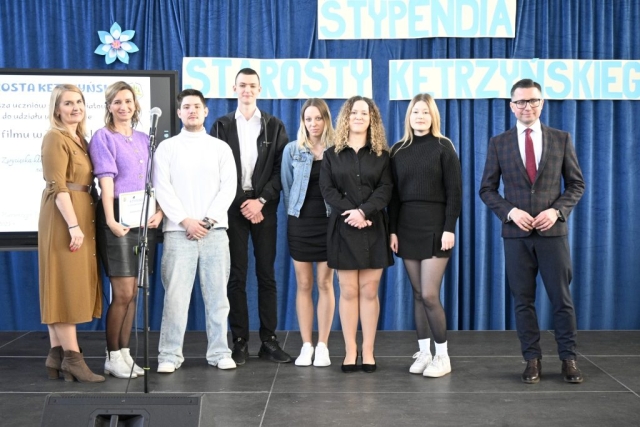 Apel z wręczeniem Stypendiów Starosty Kętrzyńskiego (9)