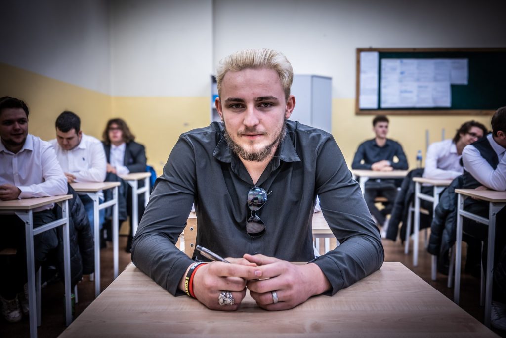 Opowiedzieliśmy Ci o naszej szkole.
Teraz czas na Ciebie. Pokaż, kim jesteś. Dołącz do nas i twórz z nami swoją przyszłość. Czekamy właśnie na Ciebie!