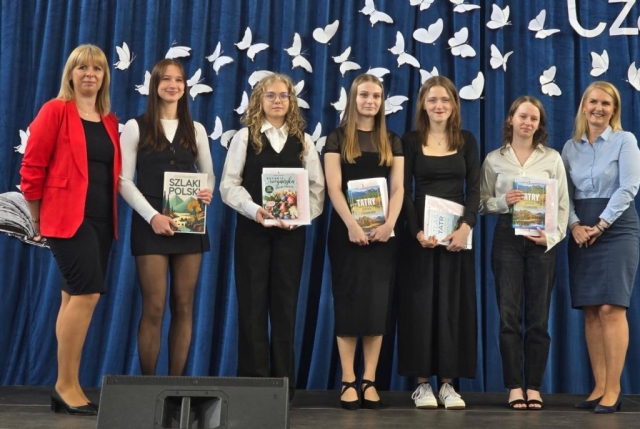 Pożegnanie klas maturalnych (6)