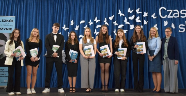 Pożegnanie klas maturalnych (9)