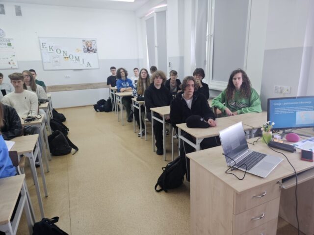 Ruszyły przygotowania do wyjazdu na praktyki zagraniczne! (2)