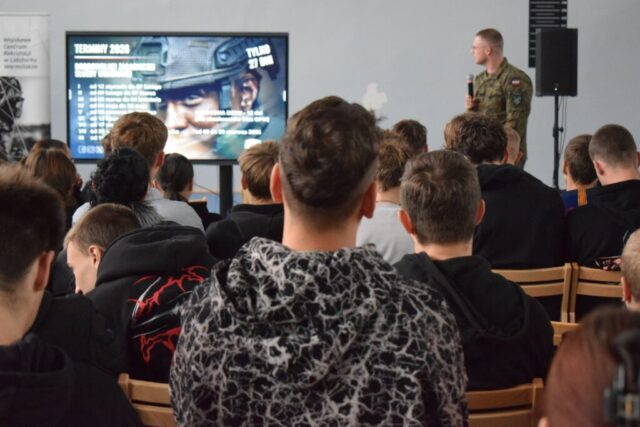 Spotkanie uczniów klas maturalnych z WCR 2026 (7)